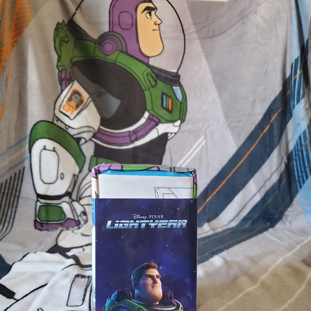 NWT Buzz Lightyear 3 pc twin set with Bonus Throw